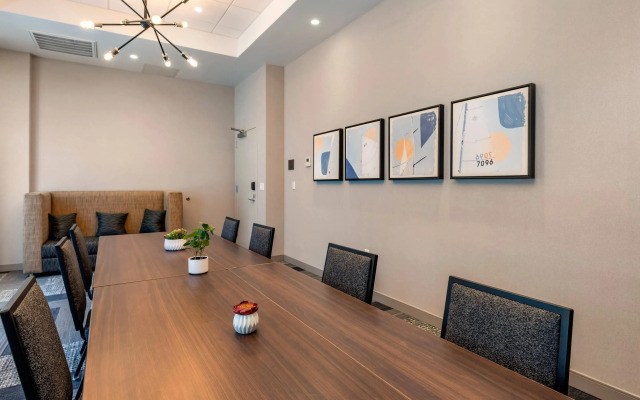 Cambria Hotel Minneapolis Downtown