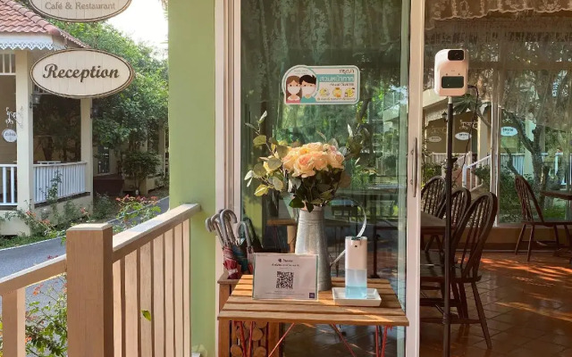 Ruenmaihom Riverside Cottage