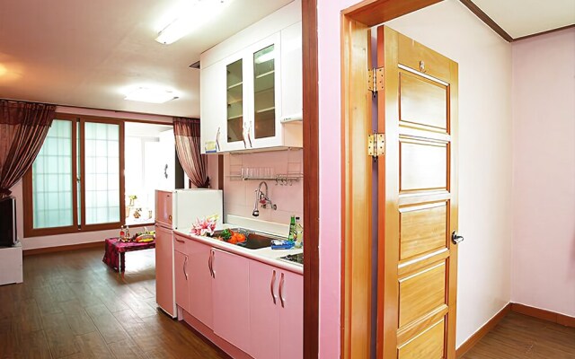 Taean West Pine Pension