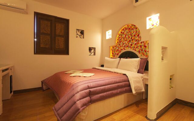 Santorini Motel