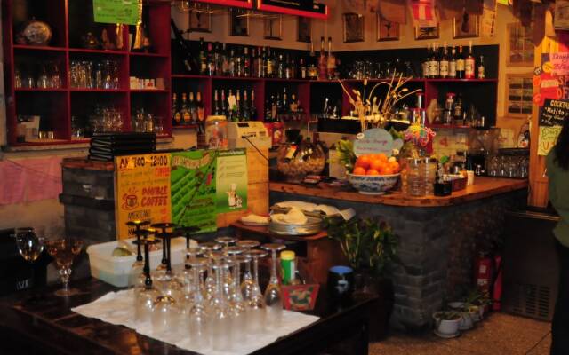 Shuyuan Party Hostel