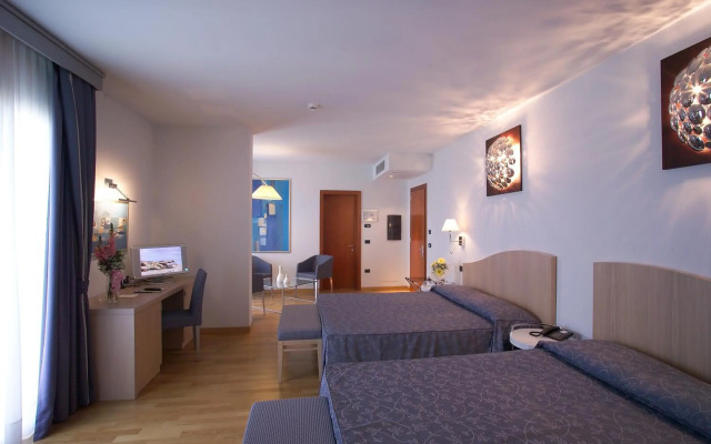 West Florence Hotel