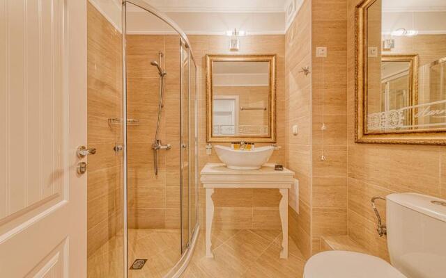 Harmony Suites Saint Vlas