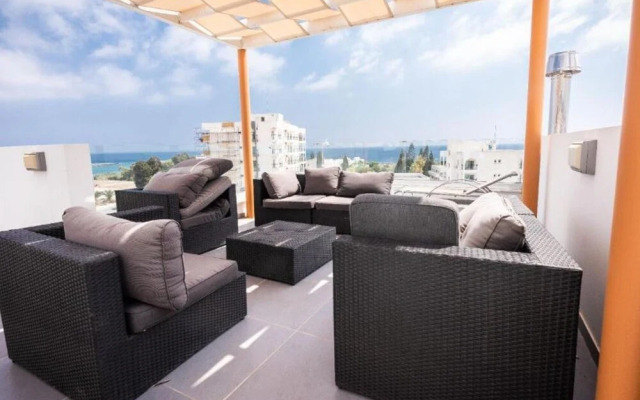 Remarkable 3-bed House in Paralimni