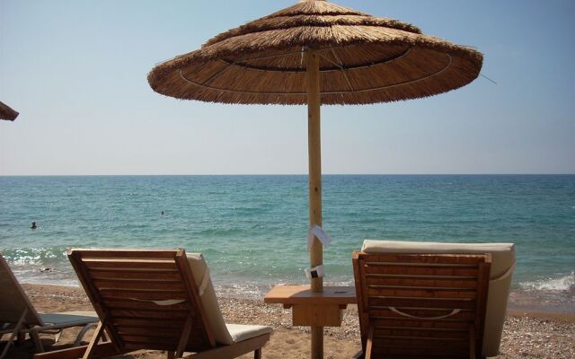 Cavo Petra Hotel