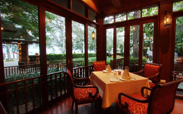 Raya Resort Beach front - The Most Green Resort in Cha-am