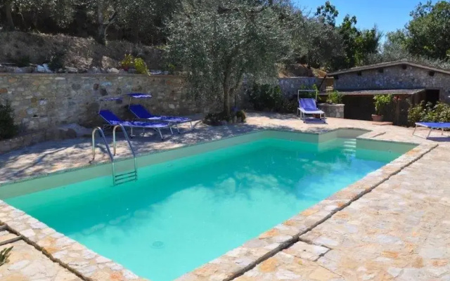 Lush Holiday Home in Rapolano Terme With Swimming Pool
