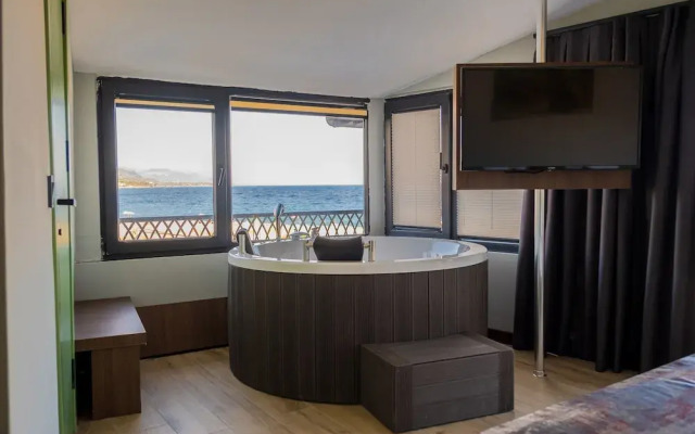 Assos Troy Beach Hotel