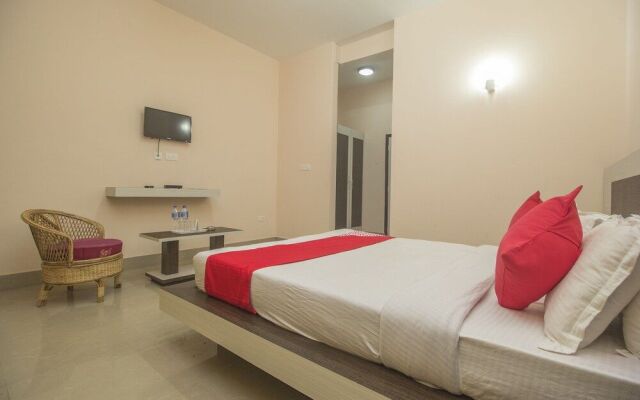 OYO 28084 Hotel Pangolin