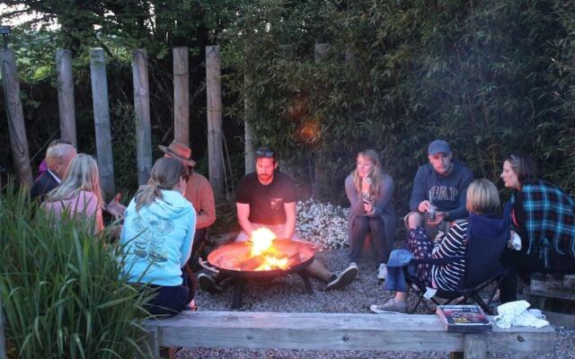 Cornish Yurt with Hot Tub (1)