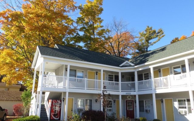 Empire Lakeshore Inn