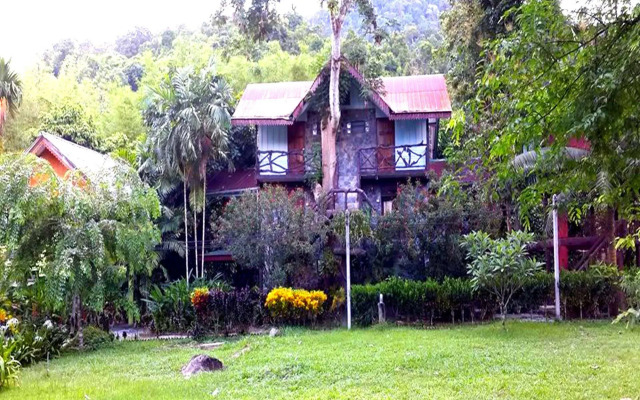 Tree Top River Huts