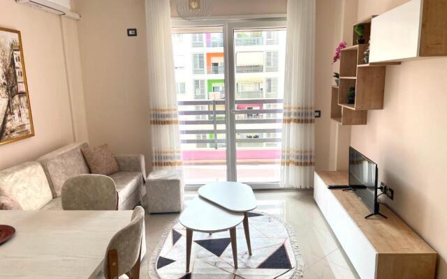Modern & Cozy Apartment