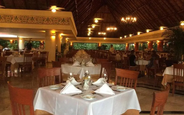 Bahia Principe & Golf Residences (Terrazas Condo)