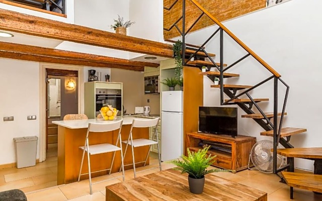 FridaysFlats, Dreamy Duplex - Stylish Beach Loft