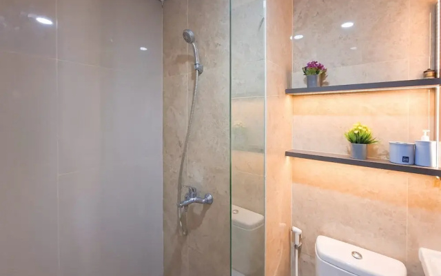 Modern Monochromatic Studio At Transpark Bintaro Apartment