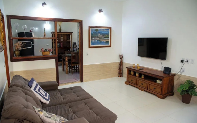 Casa com Piscina e Churrasqueira no Pantanal