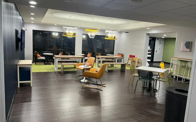 Spark by Hilton Green Bay