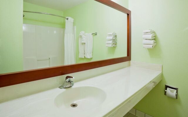 Grandstay Hotel and Suites