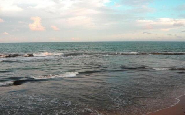 Linda casa com piscina na praia de Jauá