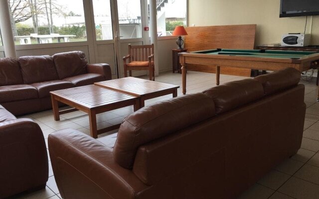 CRJS et Auberge de Jeunesse - Hostel