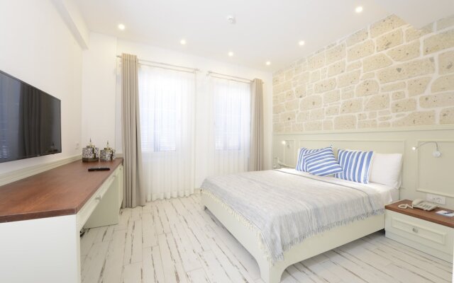 Rhodium Hotel