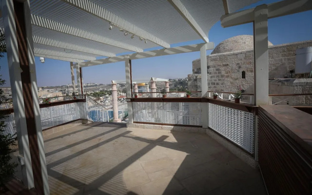 Western Wall Luxury House
