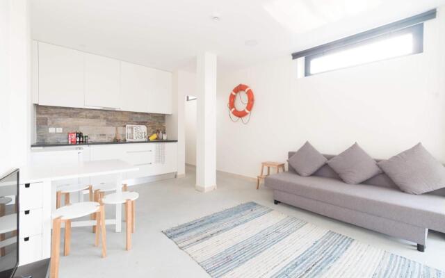 Хостел WOT Ericeira Surf Social