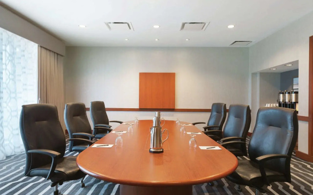 Hilton Boston Logan Airport