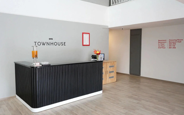 Oyo Townhouse 027 Sector 15 Gurgaon