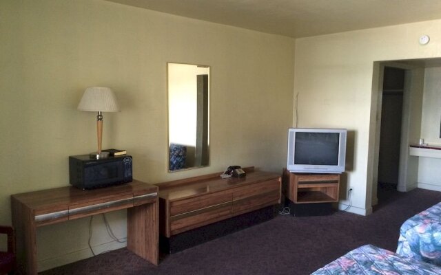 Desert Sands Motel
