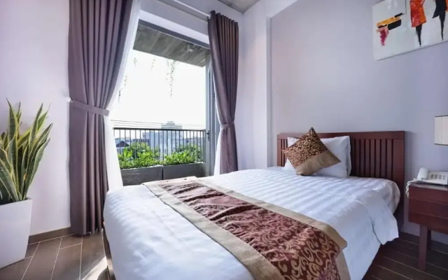 The Shine Hotel & Apartment