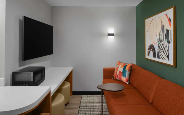 Embassy Suites By Hilton Madison Downtown