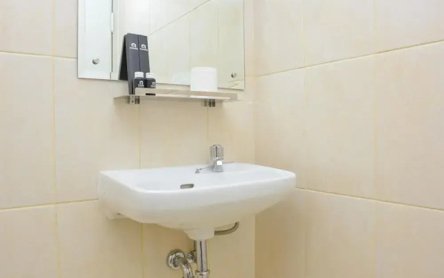 Simple And Comfort Studio At Springlake Summarecon Bekasi Apartment