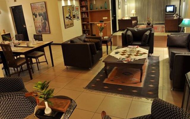 Sterling Suites - Langford Town