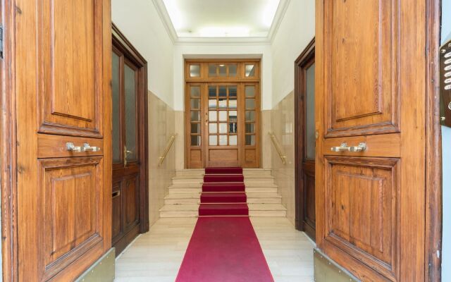 Villa Borghese Luxury Apartment
