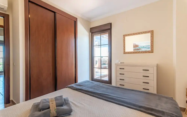 2-bedroom Apartment Near sea