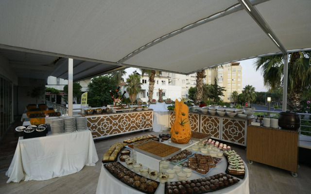Lara World Hotel