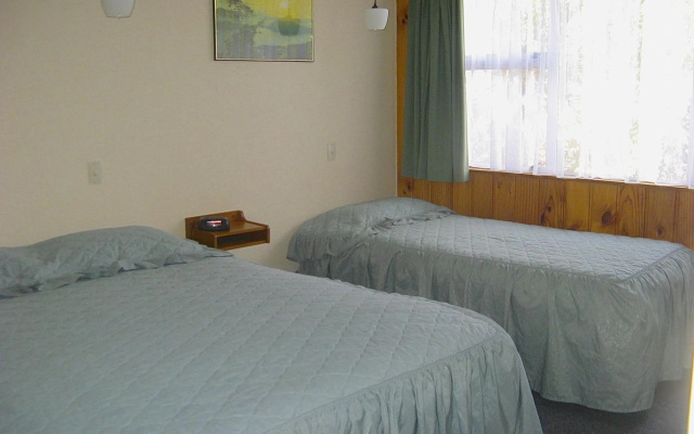 Tongariro River Motel – Guest Rooms – Turangi
