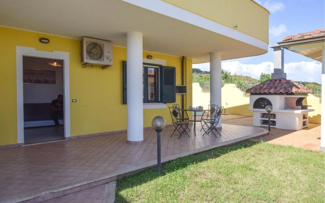 Awesome Apartment in Briatico With Wifi and 2 Bedrooms