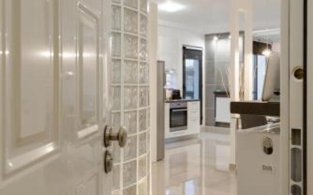 Ace Location | Luxury Building