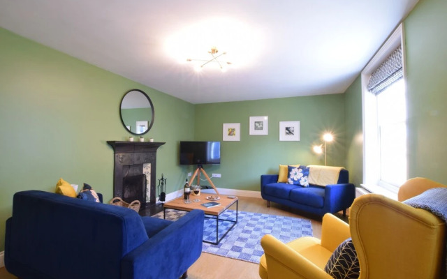 11 Crabbe Street, Aldeburgh