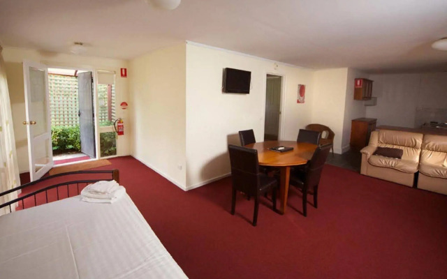 Sanctuary House Healesville Motel