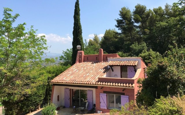 Villa With 3 Bedrooms In La Cadiere D'azur, With Wonderful Mountain View, Private Pool And Terrace 3 Km From The Beach