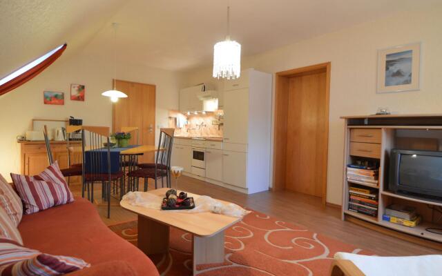 Cozy Apartment in Neumagen-Dhron near Lake Mosel with Garden