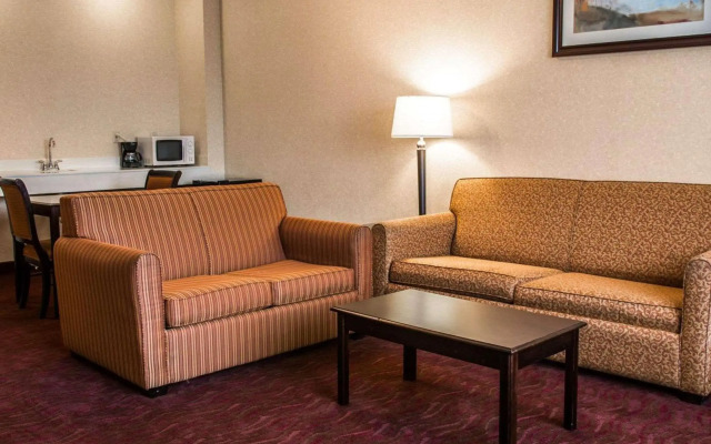 American Inn & Suites Waterford