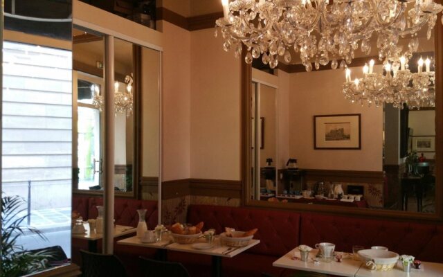 Hotel Petit Saint Honoré