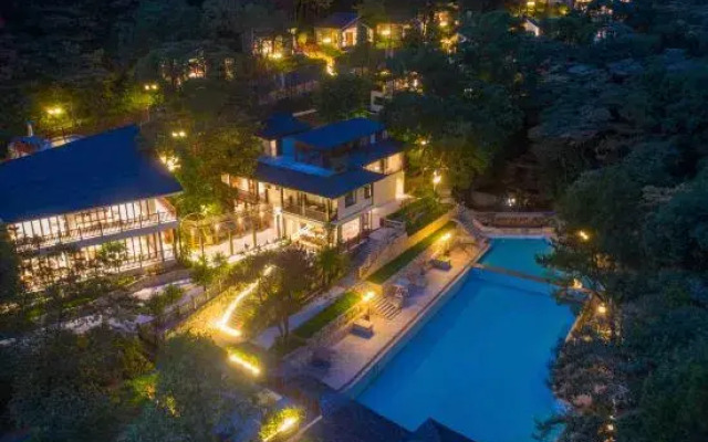 Youju B&B (Qingyuan Taihe Ancient Cave Gulongxia Branch)