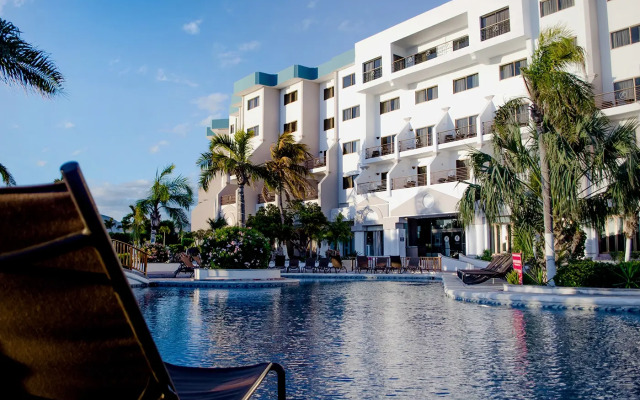 San Carlos Plaza Hotel, Beach & Convention Center