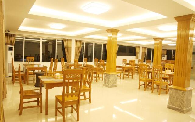 Sky Hotel Hlaing Thar Yar Yangon